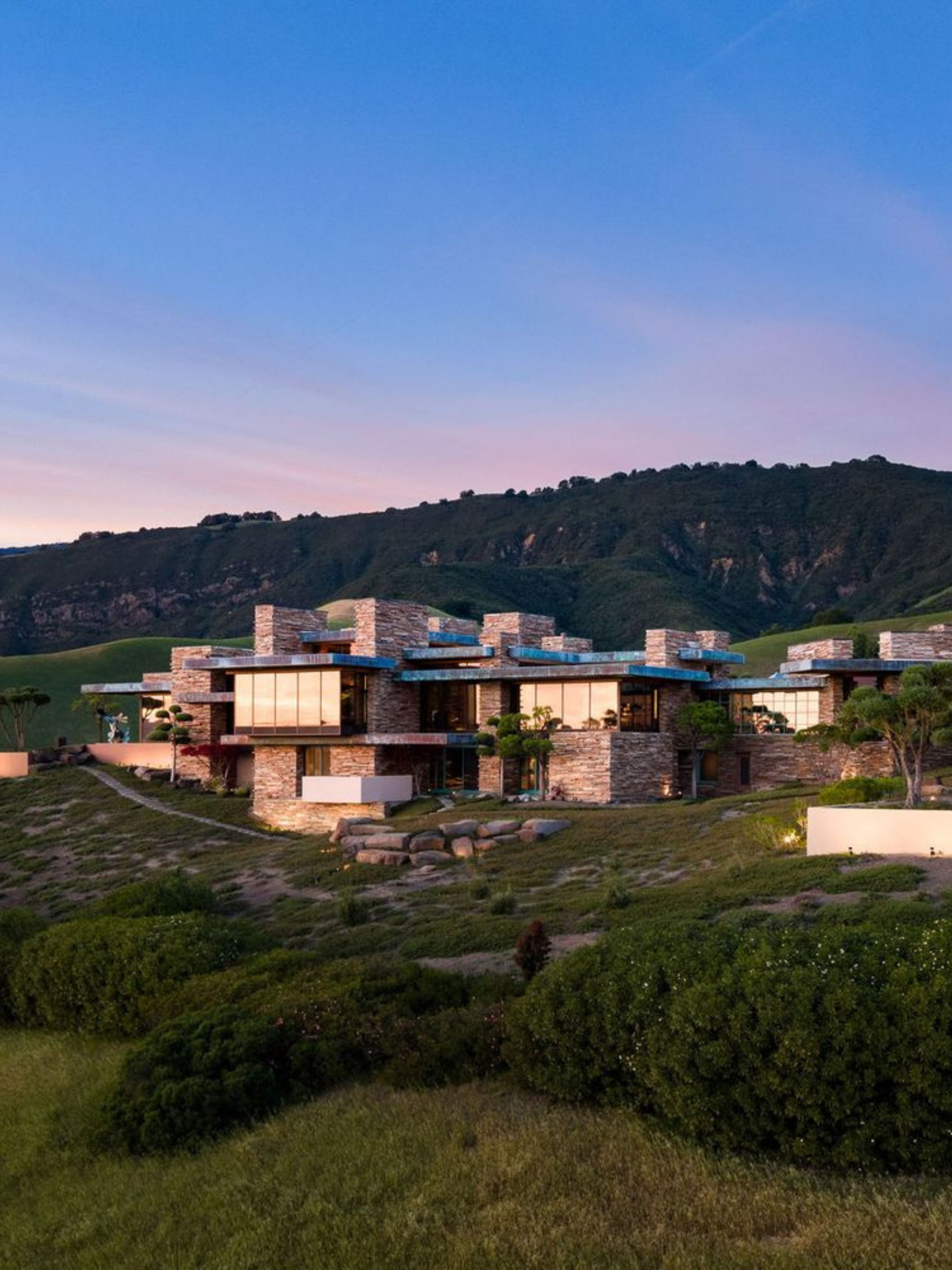 Danville, CA estate listed at $18.898M