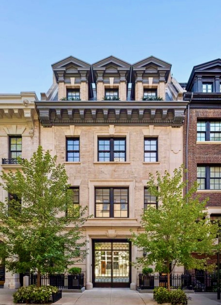 165 East 70th Street carriage house